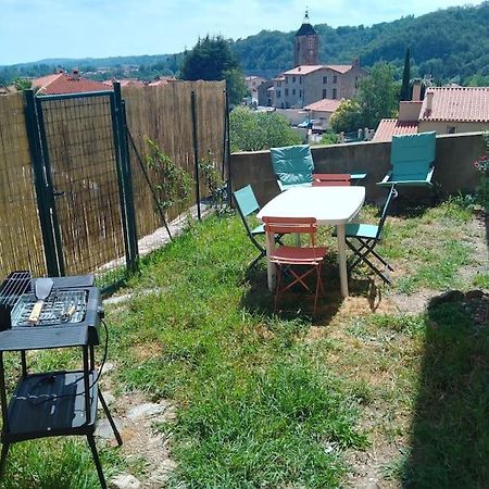Maison 4 Pers Avec Jardin Au Pied Des Montagnes Ria Екстериор снимка
